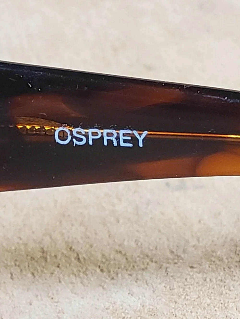 Costa Del Mar 'Osprey' style 6310 Unisex Vintage Sunglasses in Tortoise